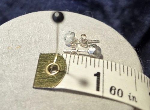 925 Sterling Silver & Moonstone Stud Earrings Scalloped Stamped 925 - Picture 4 of 6