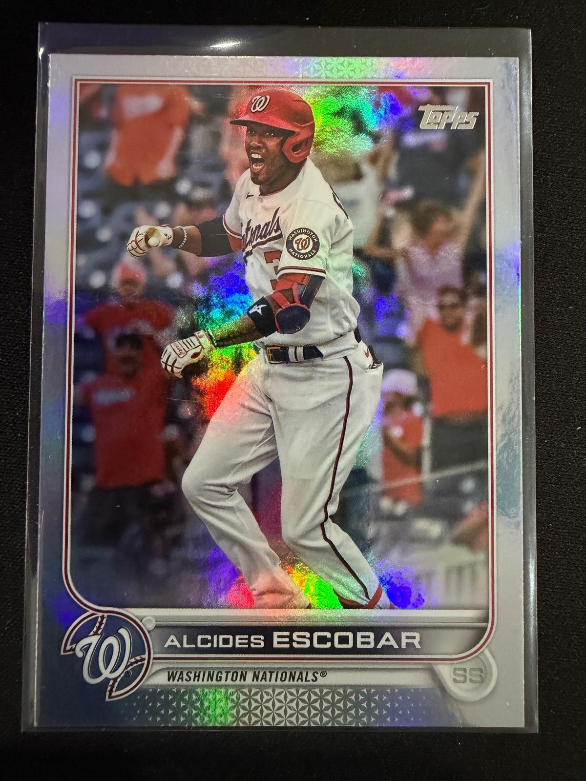 2022 Topps #116 Alcides Escobar Rainbow Foil