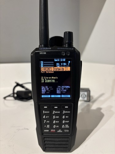 Uniden SDS100 Upgraded - Waterfall, DMR, NXDN and Additional Battery - Bild 2 von 13