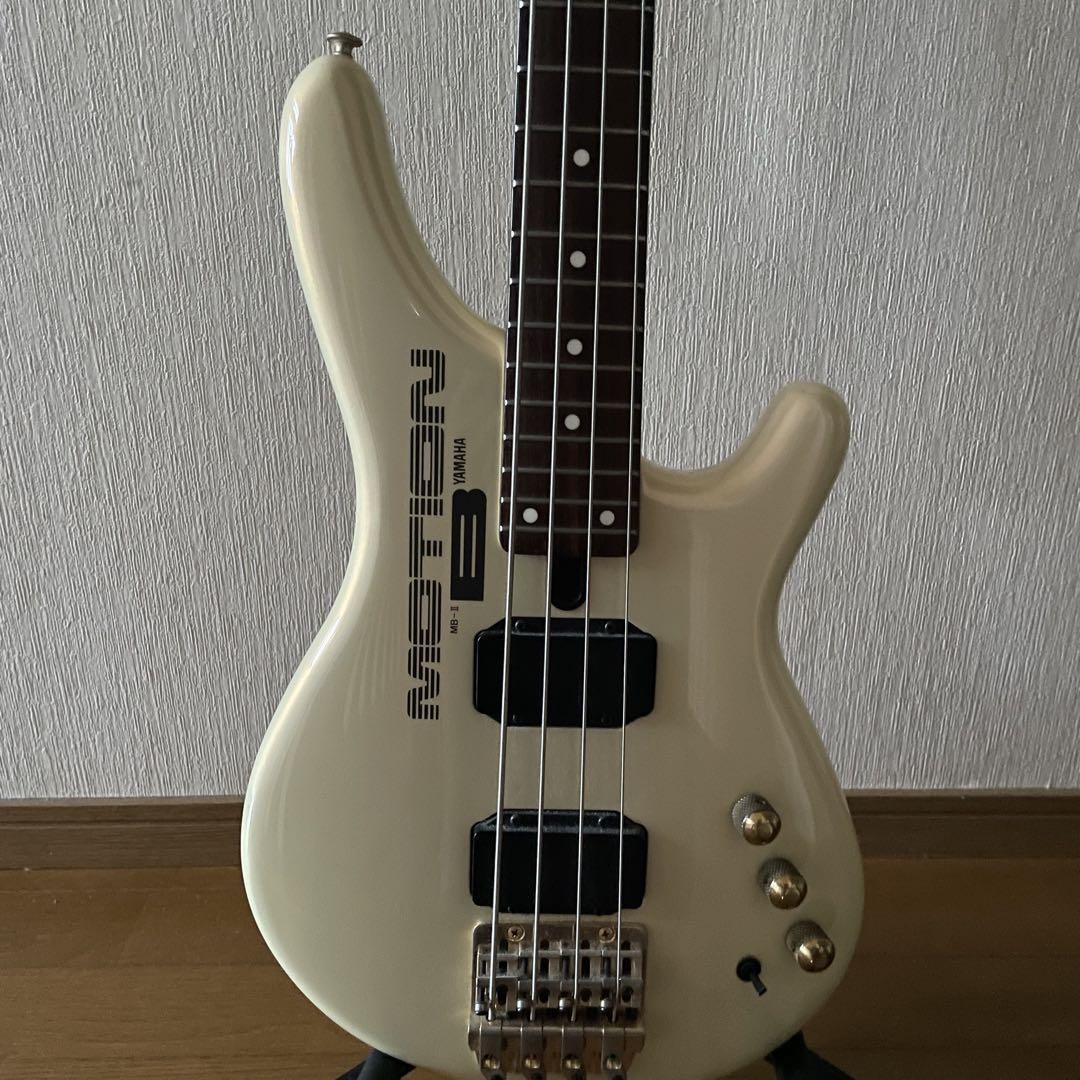YAMAHA ヤマハ　ベース MOTION B MB-Ⅱ Yamaha Motion B MB-II White Electric Bass Guitar Taiwan | Reverb