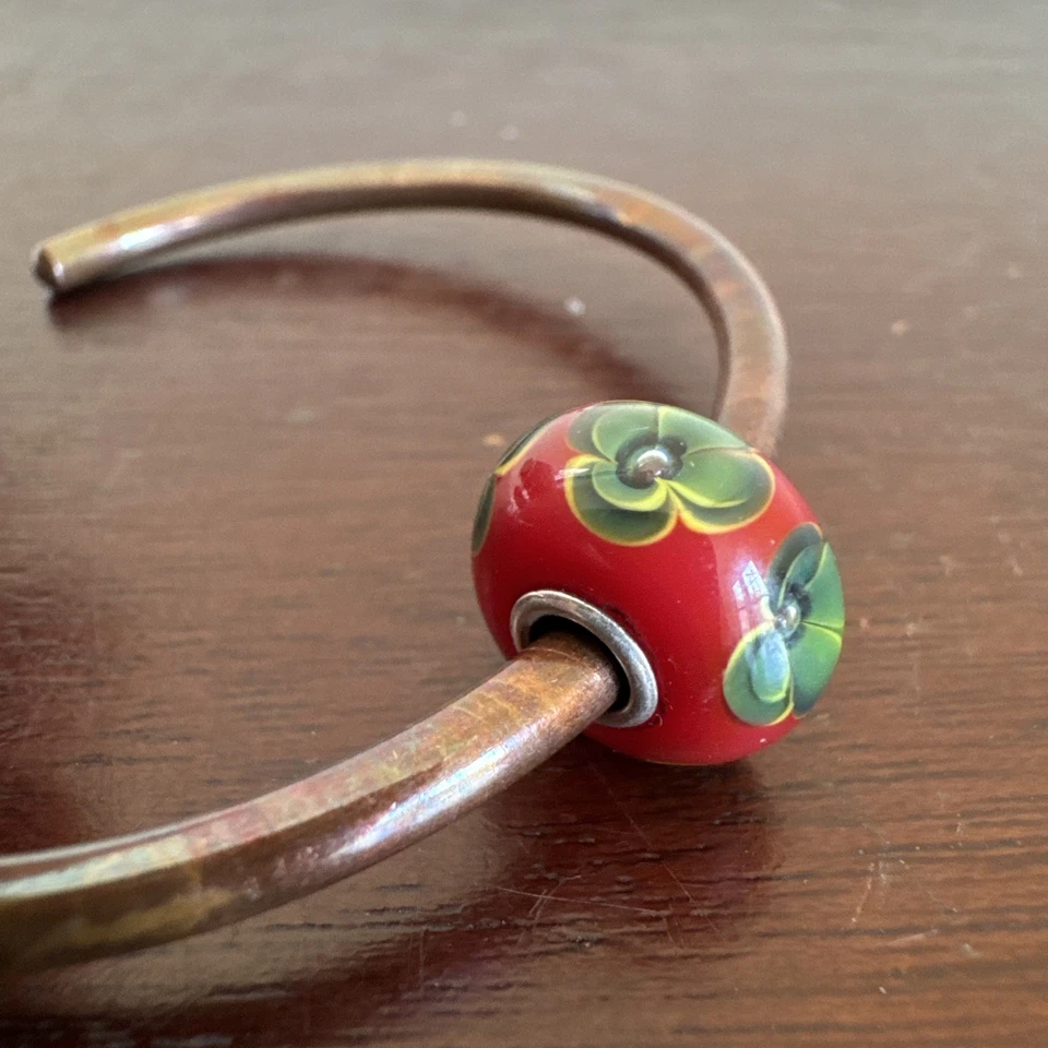 Trollbeads Christmas Retired Glass Bead Charms Assorted Lot of 5 Holly Dots Tree - Image 3 of 4