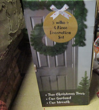 WILKO 4 PIECE DECORATION CHRISTMAS 2 TREES 1 GARLAND 1 WREATH GREEN PICK UP