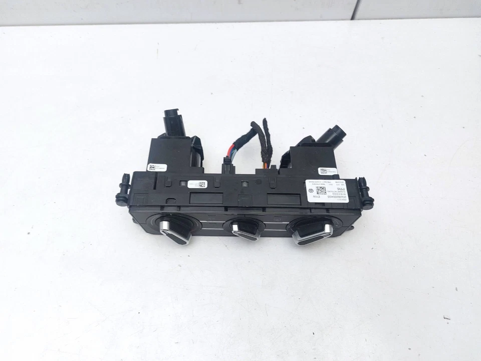 VOLKSWAGEN POLO MK6 2025 AC CLIMATE HEATER CONTROL SWITCH PANEL 2G2820045S - Image 2 of 4