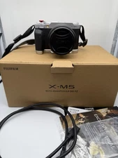 Fujifilm X-M5 Mirrorless Camera XC15-45mmF3.5-5.6 Lens Kit Black w/Extras