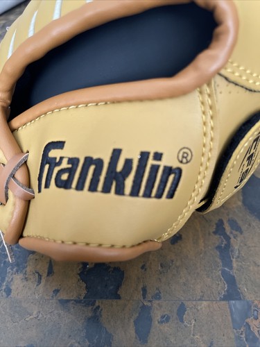Franklin Sports Field Master Series 11 Inch Youth Left Hand Baseball Glove *NEW* - Picture 8 of 9