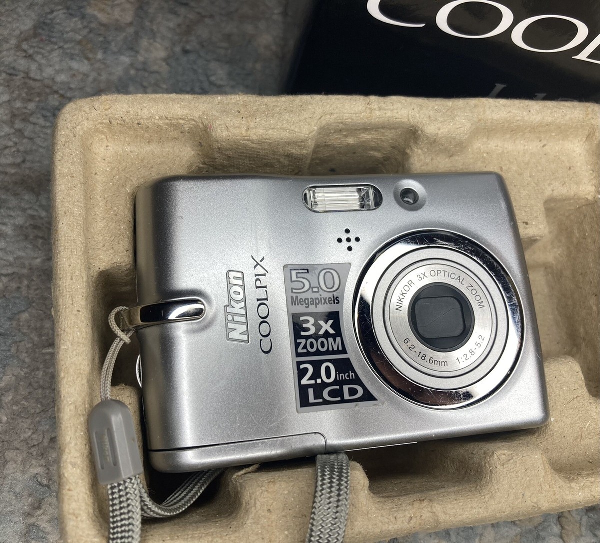 Nikon COOLPIX L10 5.0MP 3X Zoom Digital Camera Box and all extras