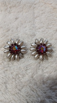 WEISS  Wunderschöne Vintage Clips Ohrringe Signiert.