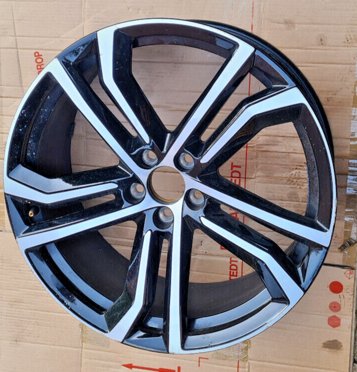 1x Alu Felge Volvo S90 Aluminum rim 20 Zoll 8.5J 5x108 32243397 