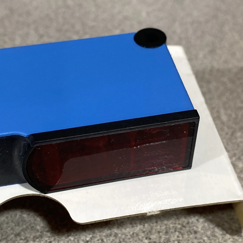 NEW In Original Box SICK WT18-3P420S32 PROXIMITY SENSOR WT183P420S32 - Image 4 of 4