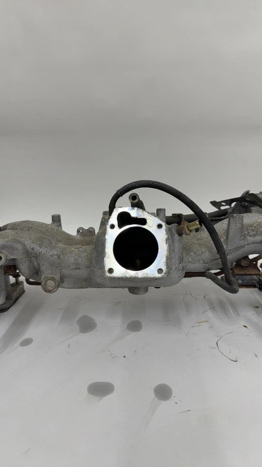 Subaru Forester 2004 colector de admisión sin turbo 113 k Foto 3 de 4