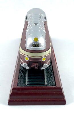 ARNOLD ドイツ帝国鉄道 HENSCHEL-WEGMANN-ZUG Nゲージ Arnold Henschel-Wegmann: DCC sound conversion | LocGeek