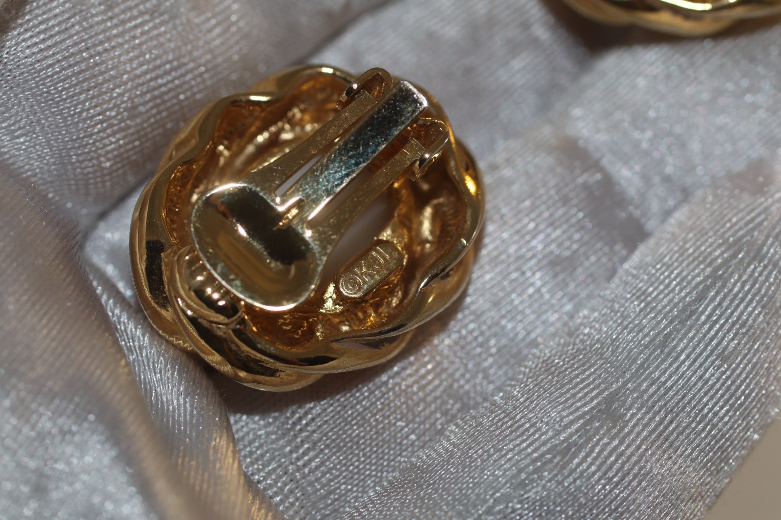 Vintage KJL Kenneth Jay Lane faux pearl gold plat… - image 7