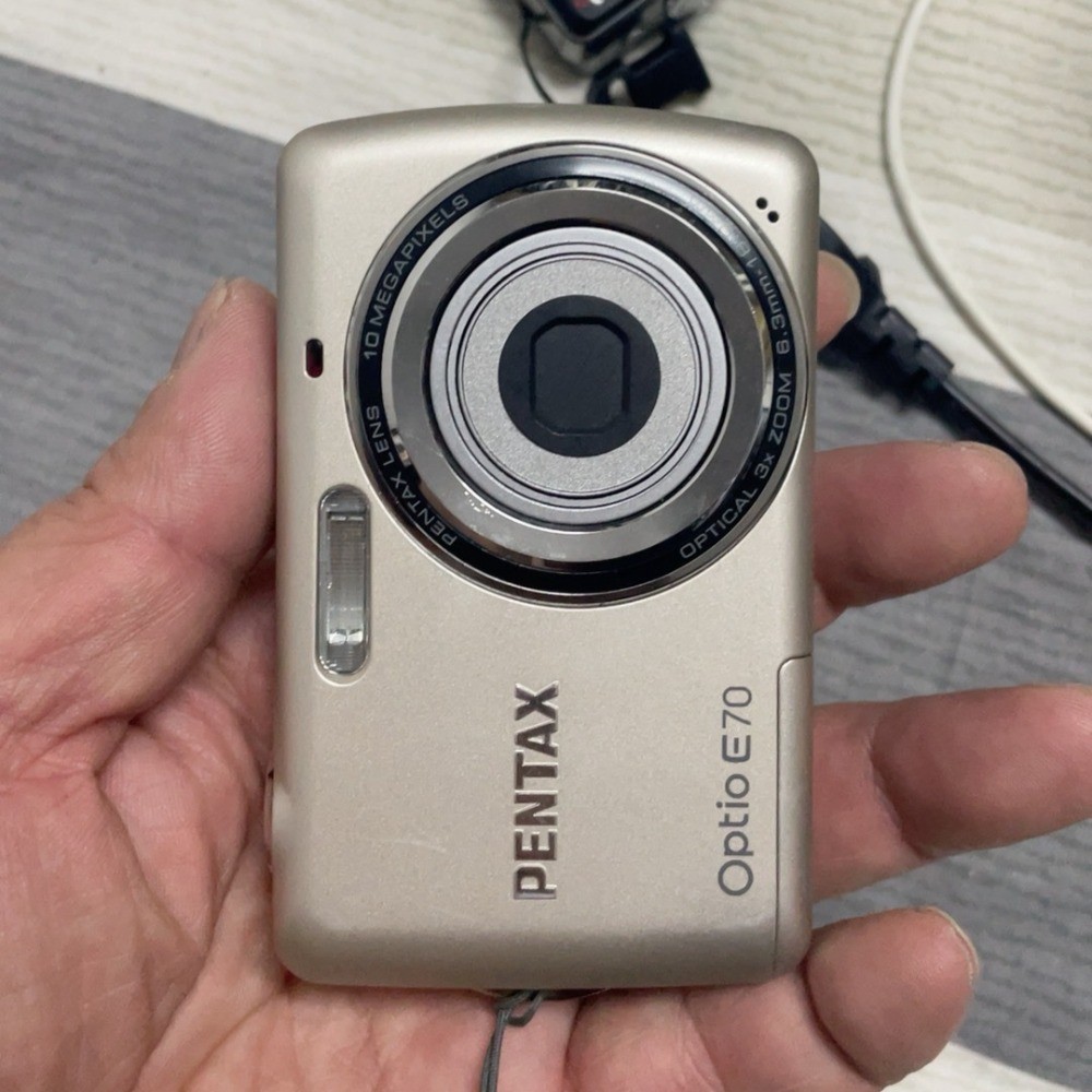 Pentax Optio E70 Digital Camera #60064I 【公式通販】