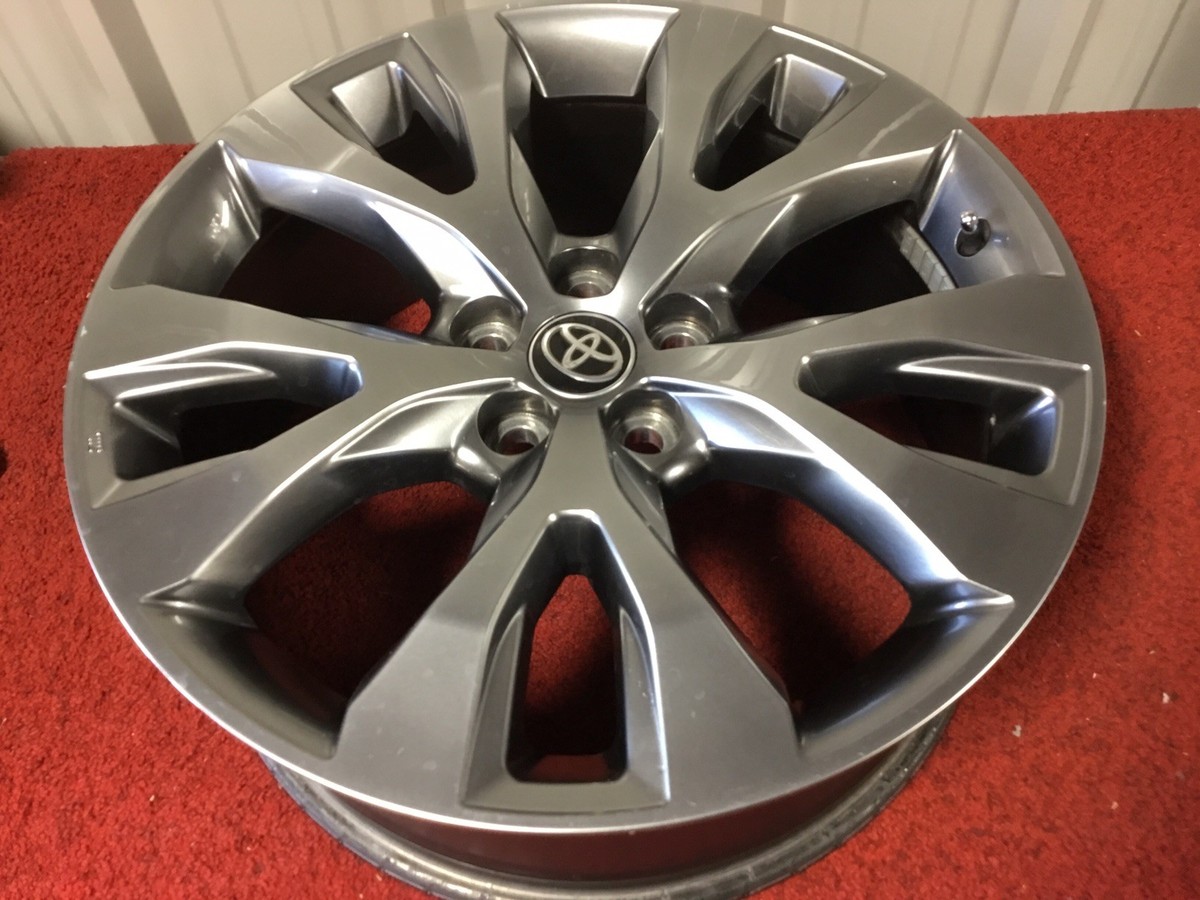 VERY NICE 20x8 Wheel Rim Silver Y Spokes from 2024 2025 Toyota