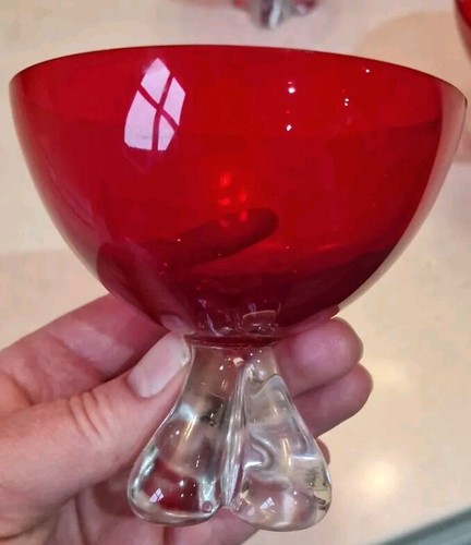 8 copas de vino de pie retorcido de cristal rojo veneciano 1954 antiguas RARAS - Imagen 15 de 17