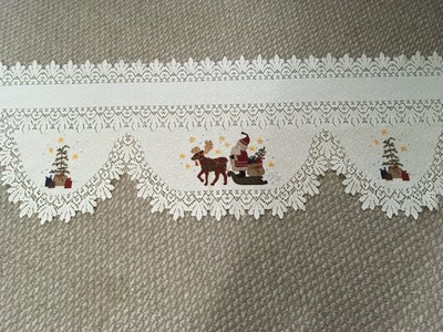 Christmas Doily Runner Santa Reindeer Fireplace Mantel Scalloped
