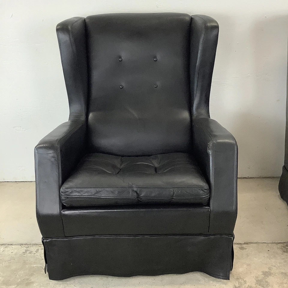 Par de sillones de cuero negro con respaldo de ala con otomana-Theo Ruth para artifort Foto 3 de 4