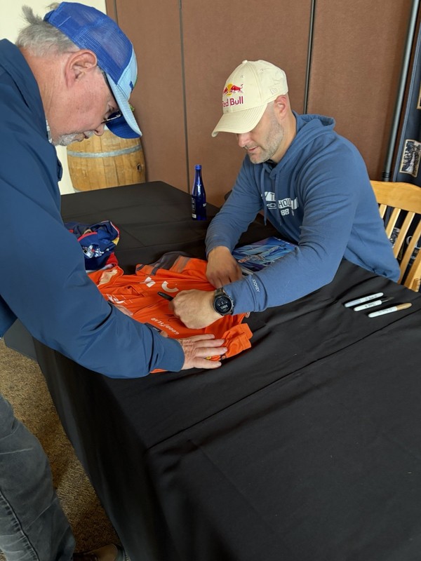Shane Van Gisbergen #9 Signed Kubota Nascar Crew Shirt Large 