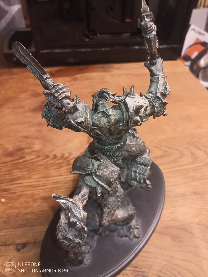 figurine anniversaire 10ans world of Warcraft très bonne état - Photo 3/4