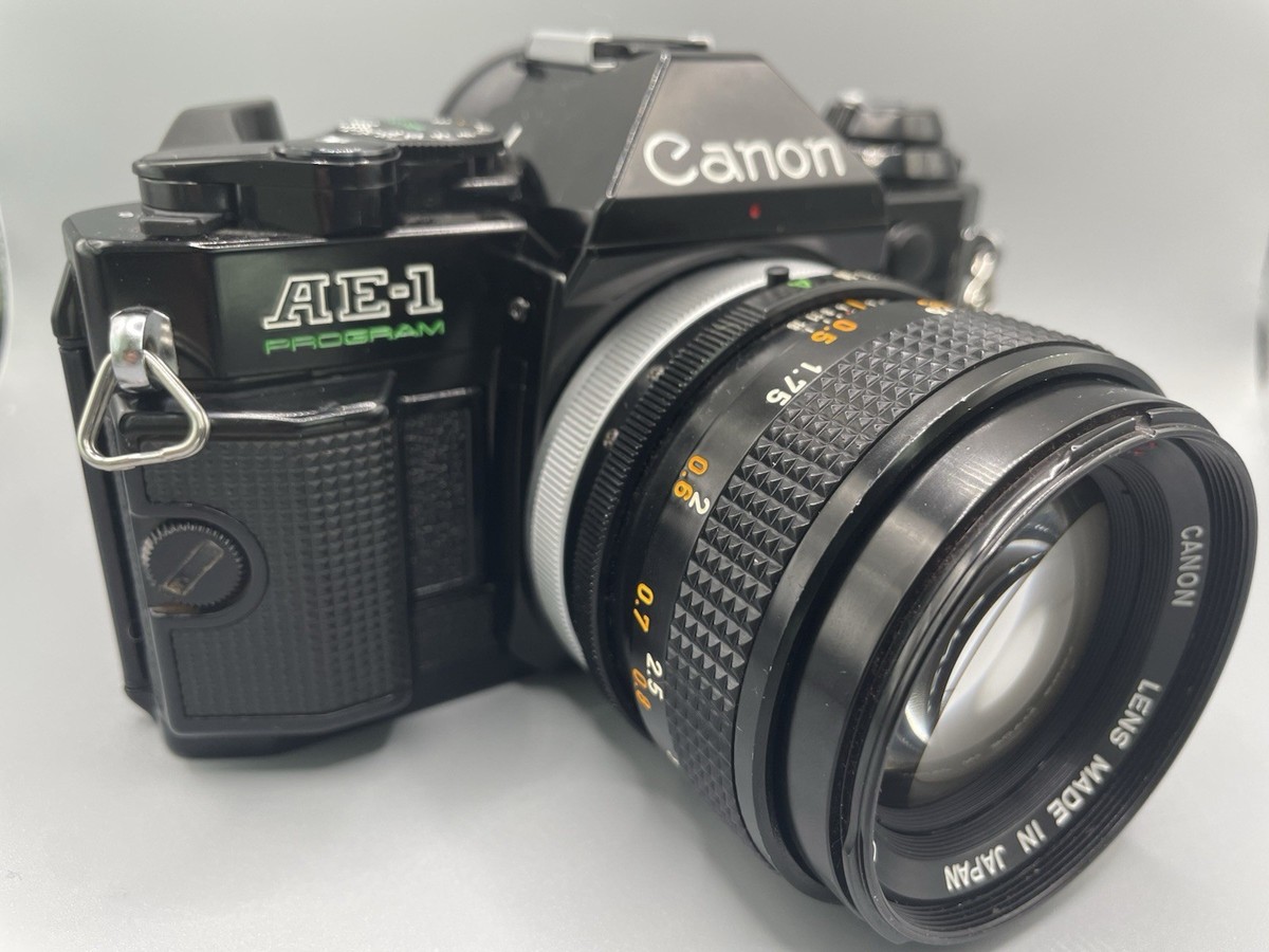 Canon AE-1 Program Black /Lens FD 50mm 1 : 1.4 S.S.C Vintage Film