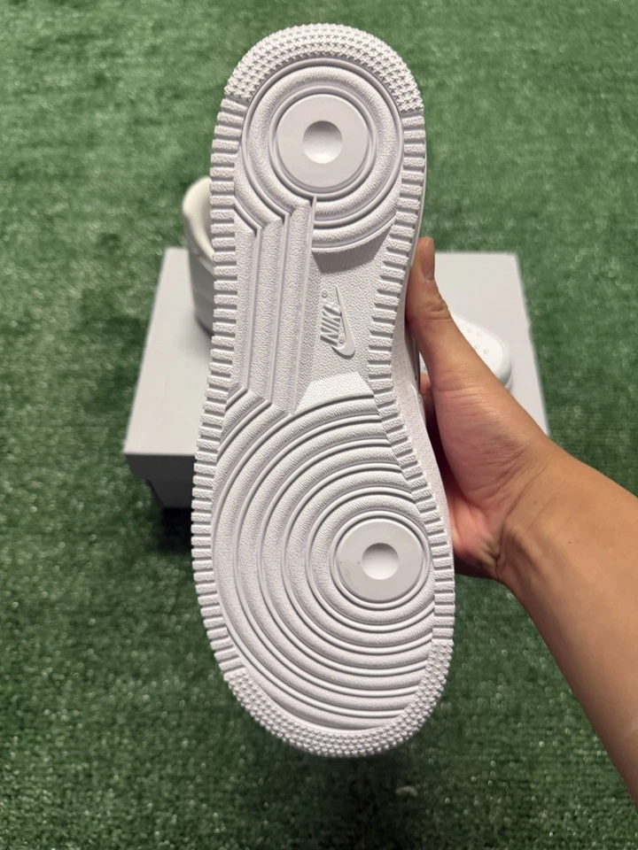 Nike Air Force 1 Low Triple Blanco '07 - HOMBRE | MUJER | NIÑO’S Foto 4 de 4