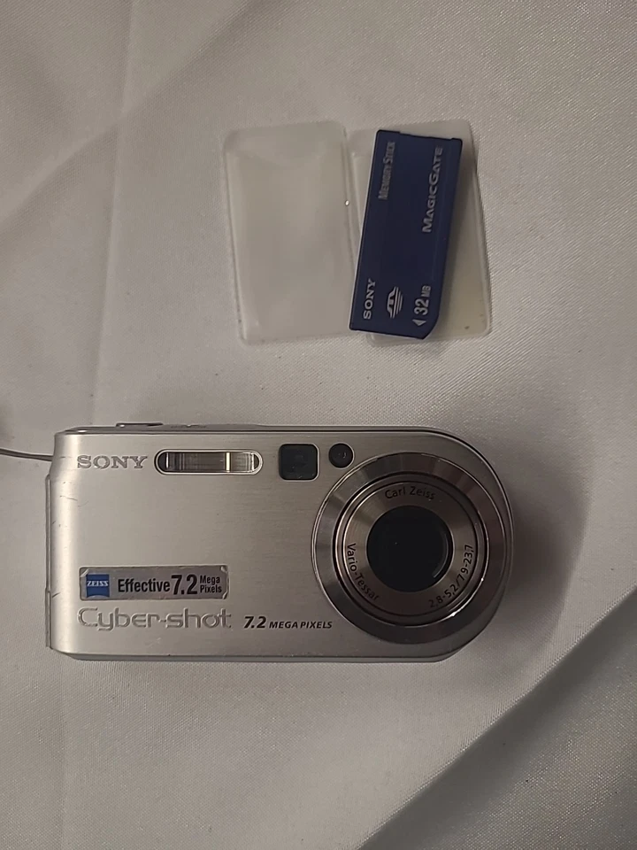 Sony Cyber-shot DSC-P200 7.2MP Digital Camera Silver Battery&Xtra Memory Working - Image 4 of 4
