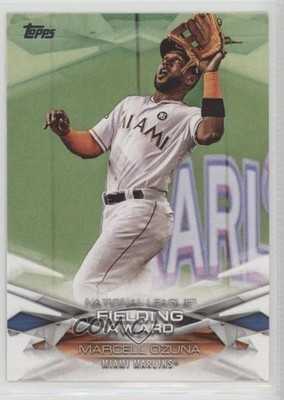 2018 Topps MLB Awards Marcell Ozuna #MLBA-25 0g4