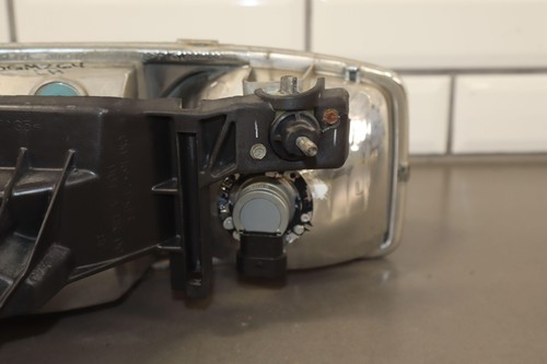 00-06 GMC Yukon / Sierra Driver Left OEM Headlight (Halogen) - Imagen 12 de 17