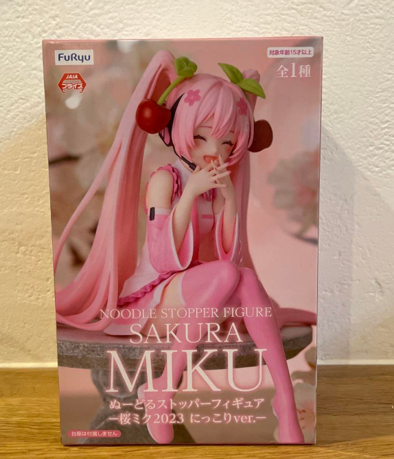Hatsune Miku Sakura Miku 2023 Smile Ver Noodle Stopper figure