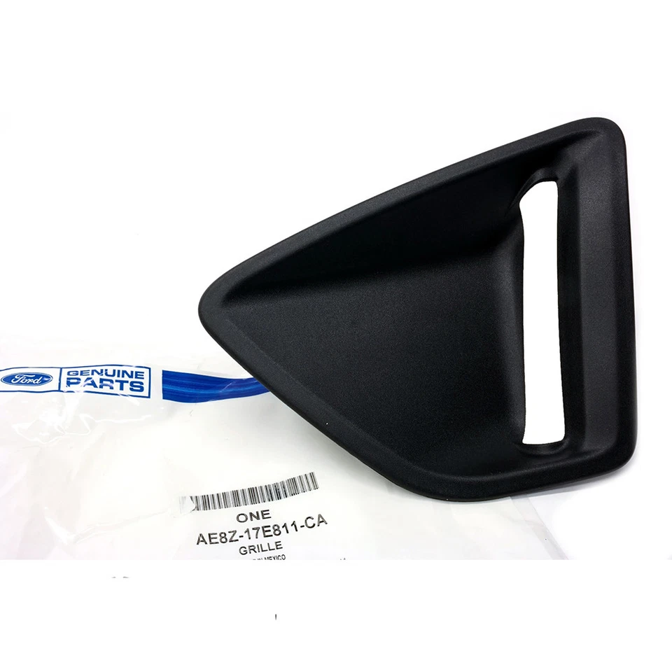 Bisel de cubierta de orificio de luz antiniebla delantera izquierda Ford Fiesta 2011-2013 OEM AE8Z-17E811-CA Foto 3 de 4