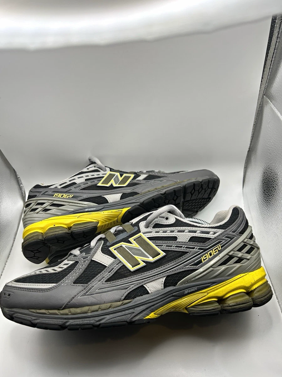 New Balance 1906U Hombre Gris Negro Amarillo Parte Superior Baja Con Cordones Malla Entrenadores