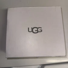 UGG Sheepskins and Suede Shoe Care Kit.   Cleaner & Conditioner and Shoe Renew.