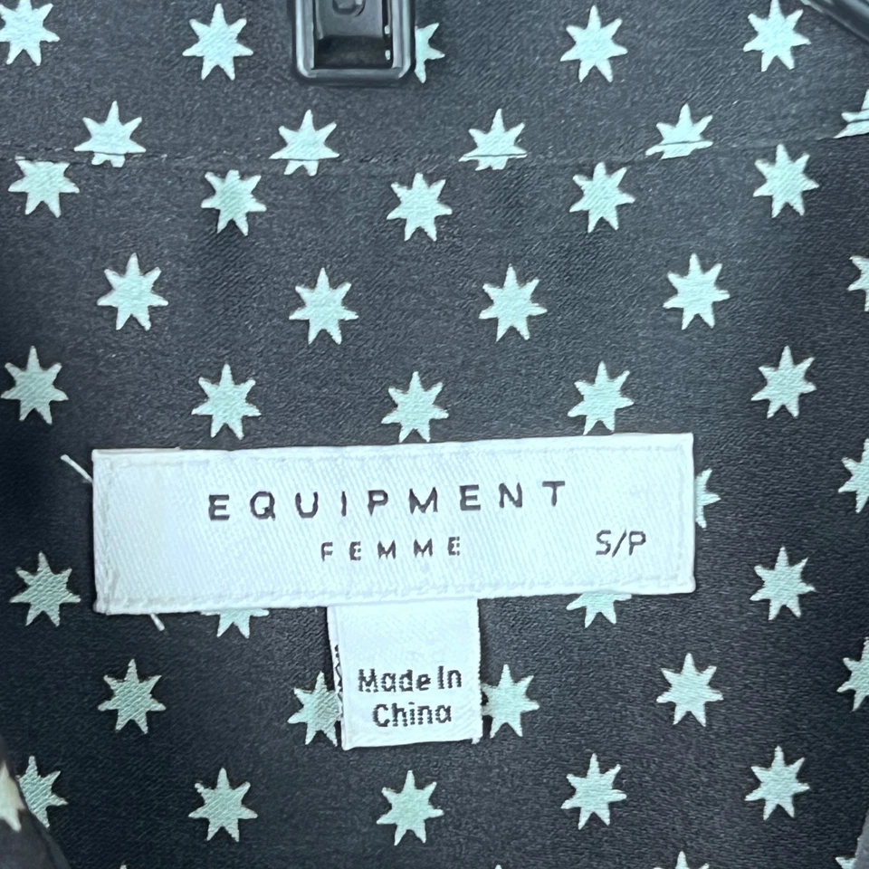 Camiseta Equipment Top Mujer S Negra Estampado de Estrellas Abotonada Utilidad Satén Manga Larga Foto 4 de 4