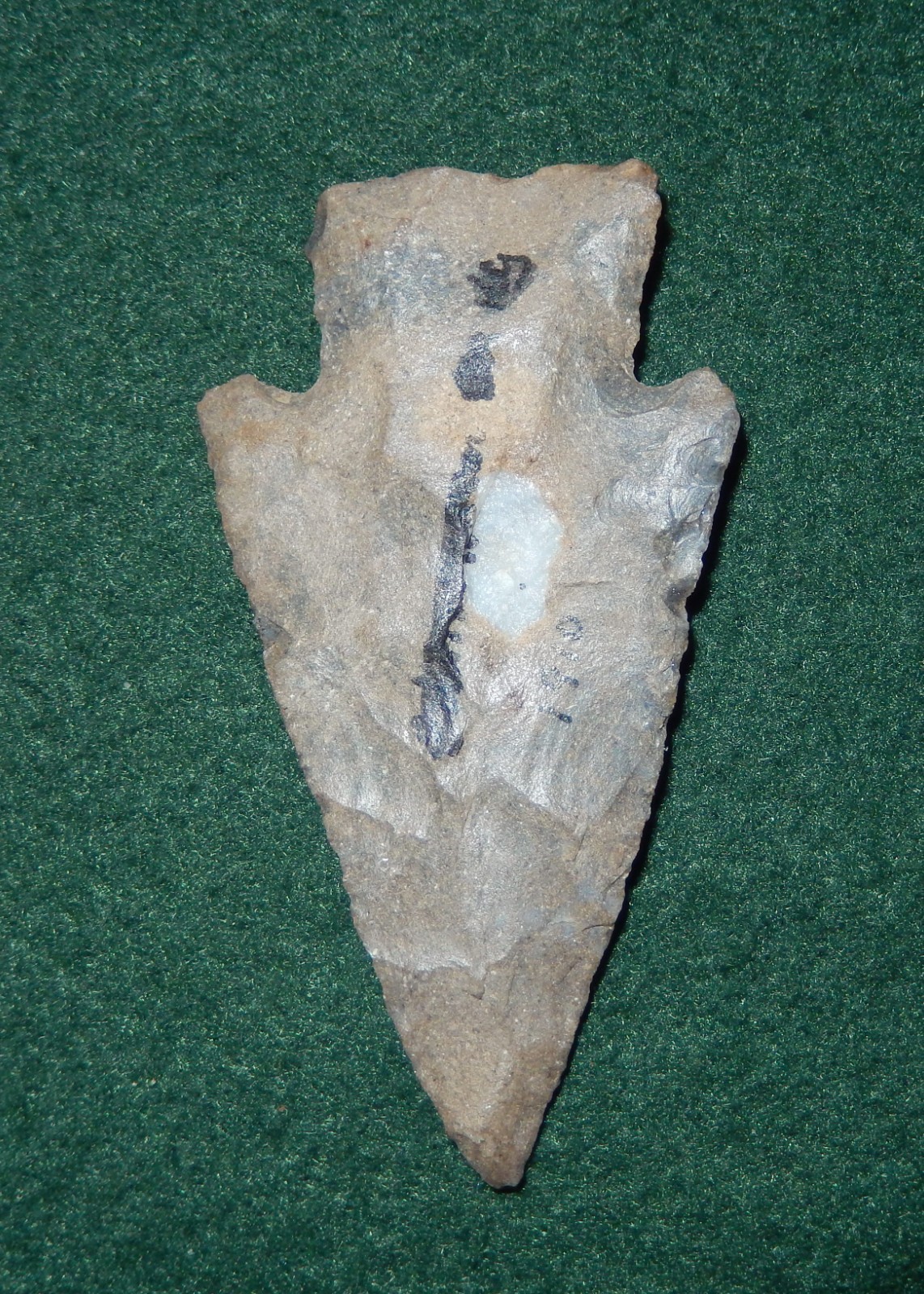 A VERY NICE AND THIN OLD  AUTHENTIC  CLASSIC HARDIN POINT FOUND IN N.E. AR  N143