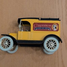 Ertl Replica Ford 1913 Model T Van Diecast Bank Yellow Black 1991 MPN 1091