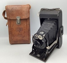 Vintage Ikonta Ikon Camera & Case (SHE).