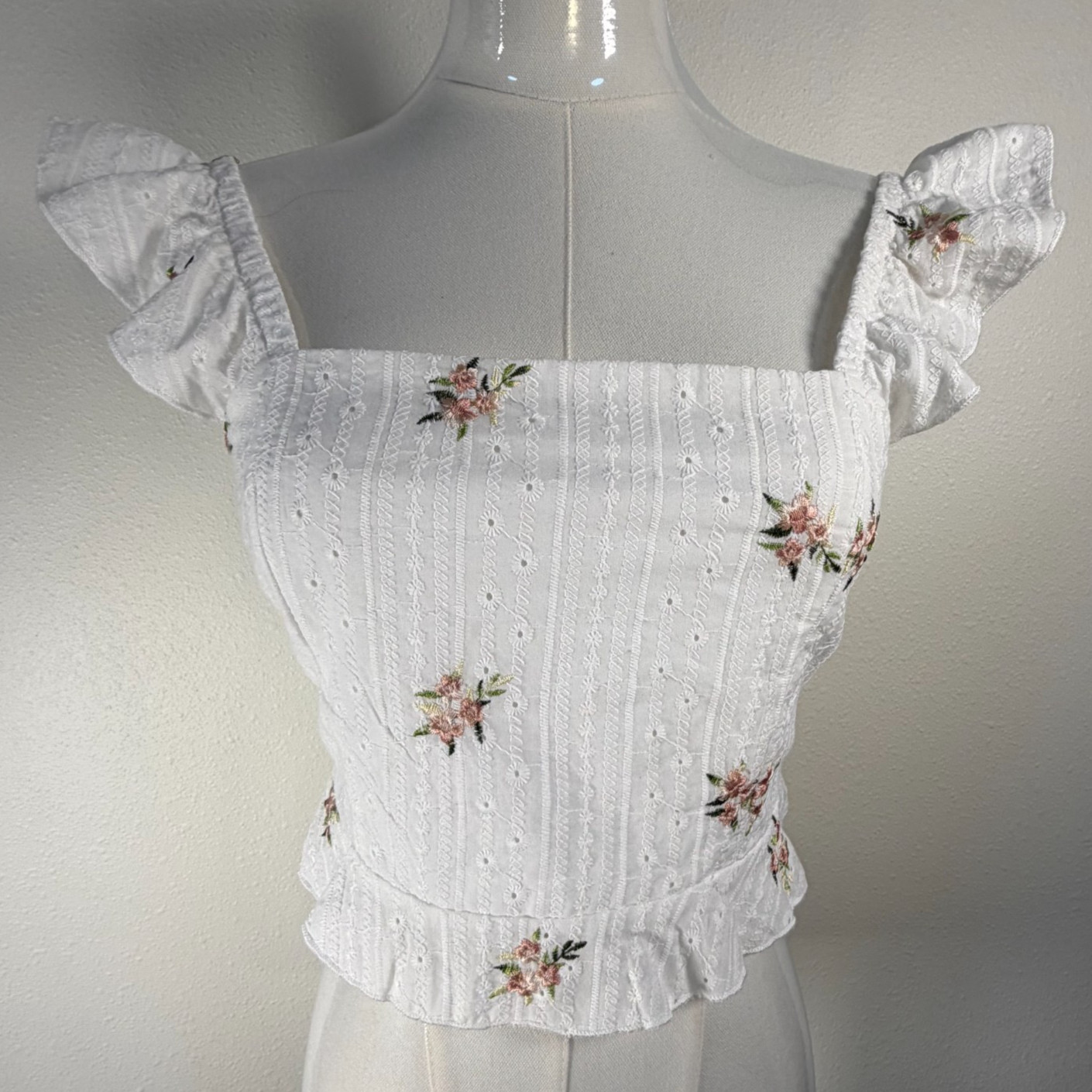 Kirious Los Angeles Crop Top Women Small White Eyelet Floral Tie Back