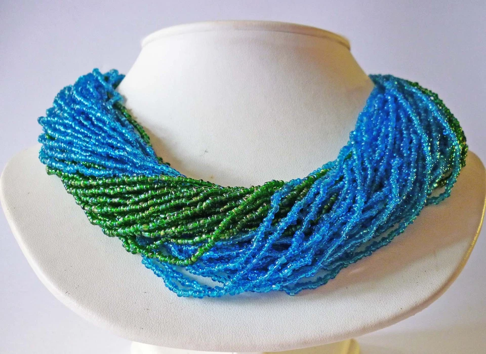 Collier multi rang bleu et vert perles fermoir en corne vintage - Monies ? - Photo 3/4