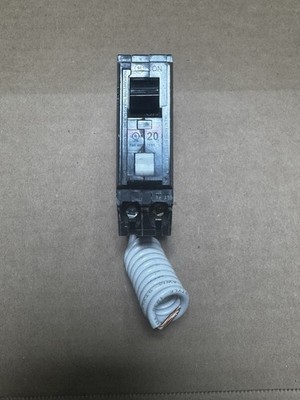 1 PC GE THQB1120AF2 20A AFCI BOLT-ON Circuit Breaker Brand New No Box