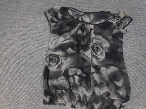 Maurices Womens blouse Large Gray Floral stretch pullover - Picture 2 of 11