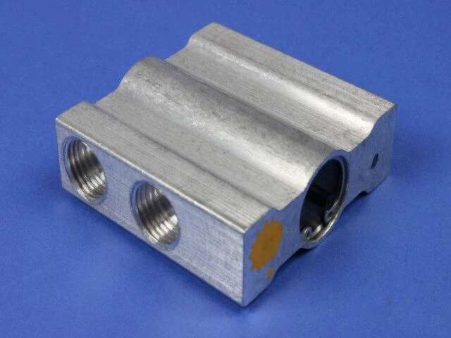 05-20 Chrysler Dodge Jeep Ram Enfriador Válvula de derivación Mopar Nuevo OEM Foto 3 de 3