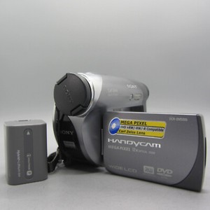 Sony Handycam DCR-DVD205E Handheld DVD Camcorder Silver Tested