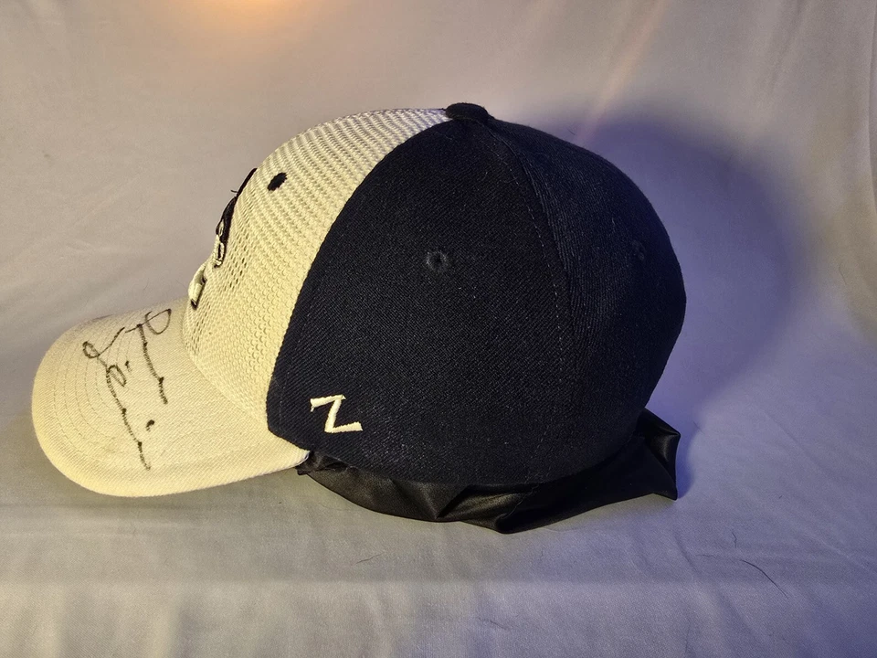 Trevor Linden autographed Zephyr fitted Vancouver Canucks hatsize M/L Navy/White - Image 3 of 4