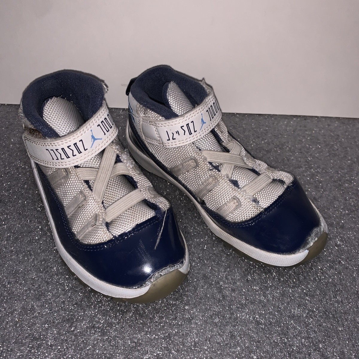 Air Jordan 11 Retro Win Like 82 Sz 10c White/University Blue