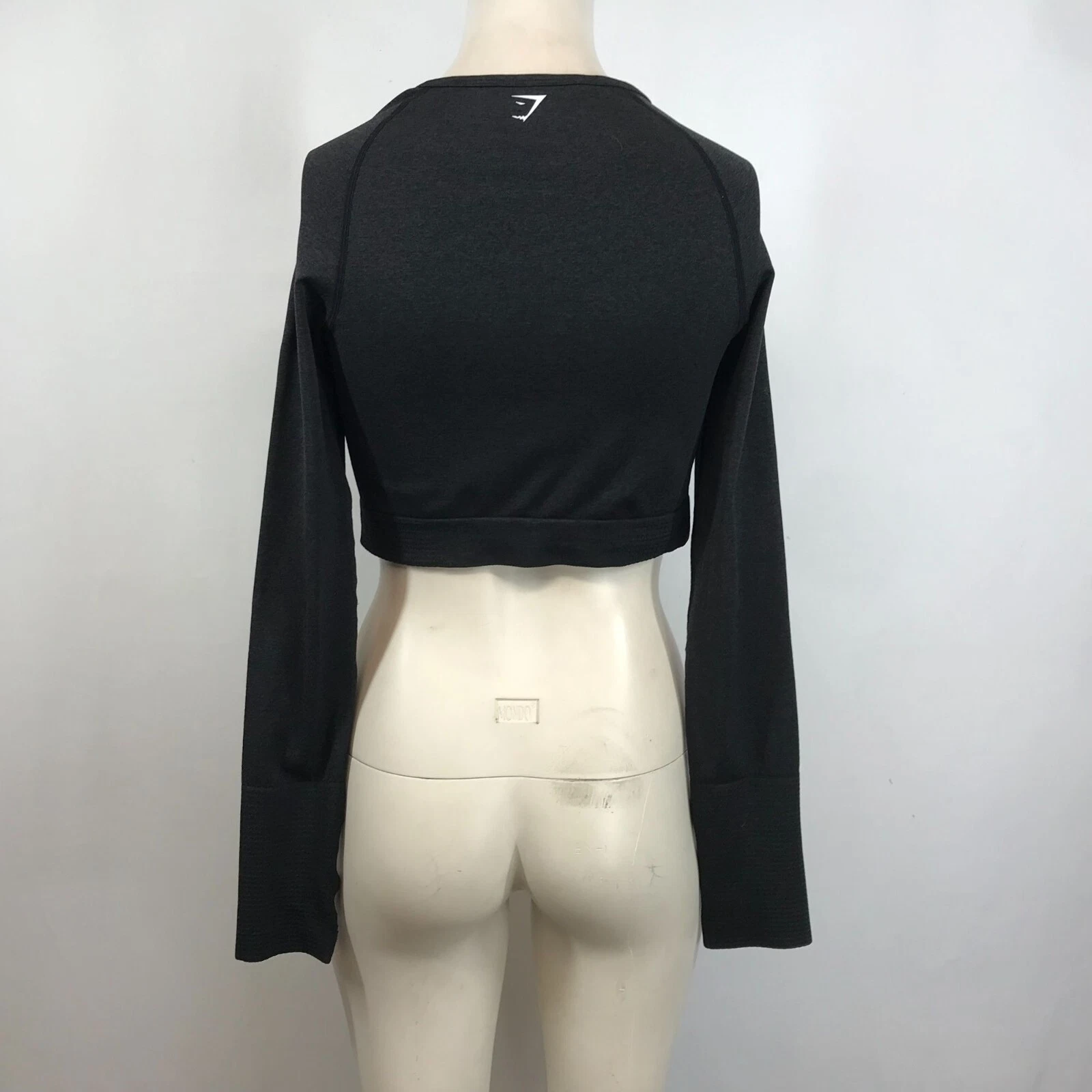 gymshark long sleeve round neck crop fitness lifting shirt