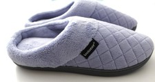 ISOTONER Signature Quilted Slippers Size MD 7.5-8 Periwinkle Retail 30