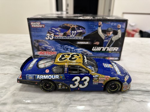 Kevin Harvick 2009 Armour Bristol Nationwide Raced Win Version 1/24 Diecast #33 - Picture 3 of 6