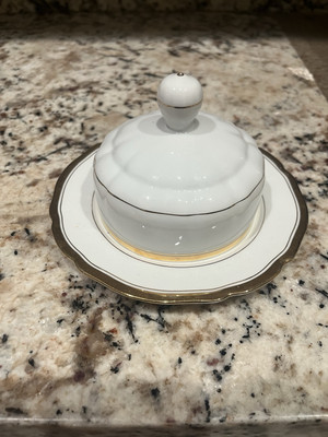 Vintage Coimbra Portugal SP White With Gold Trim Cheese/Butter Dish With Lid