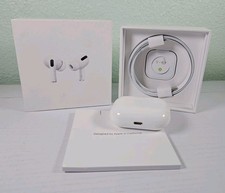 Apple AirPods Pro + Wireless Charging Case MW...