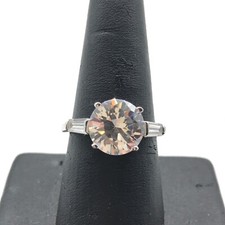 925 Sterling Silver Three-Stone Sparkly Clear Cubic Zirconia CZ Ladies Ring 8